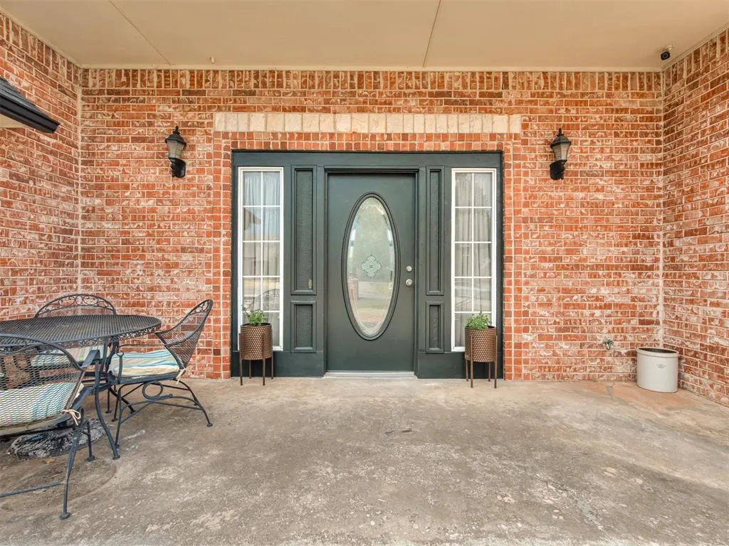 Photo 3 — 2365 Elm Tree Lane, Blanchard, OK 73010