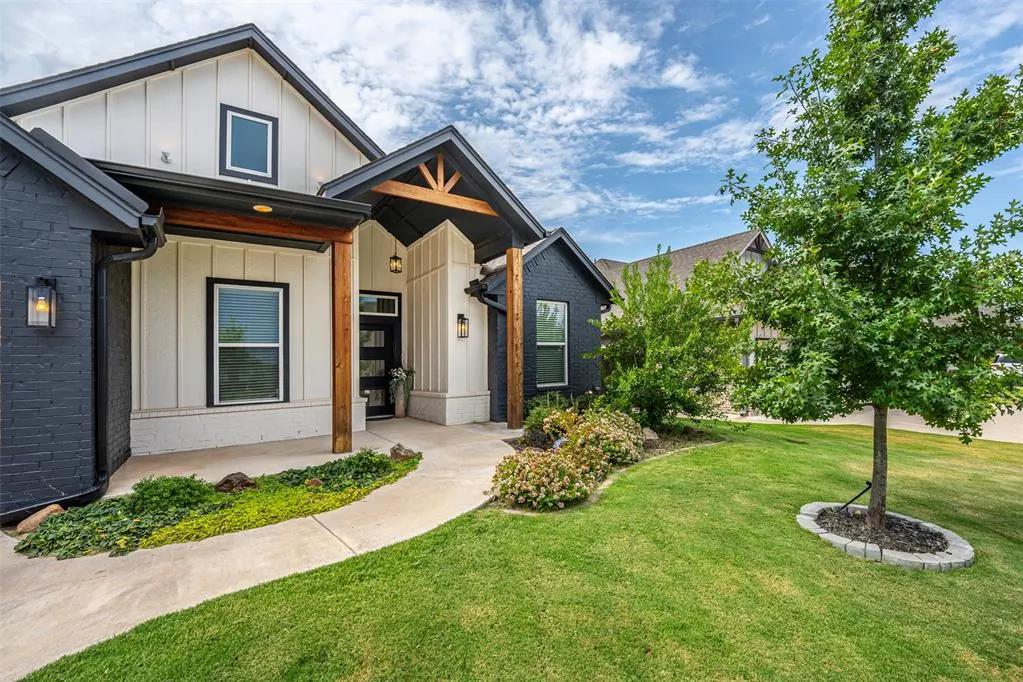 Photo 4 — 1322 Presidio Drive, Norman, OK 73072
