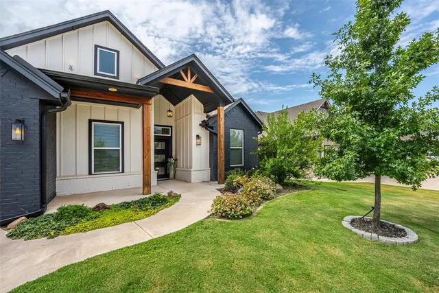 Photo 4 — 1322 Presidio Drive, Norman, OK 73072