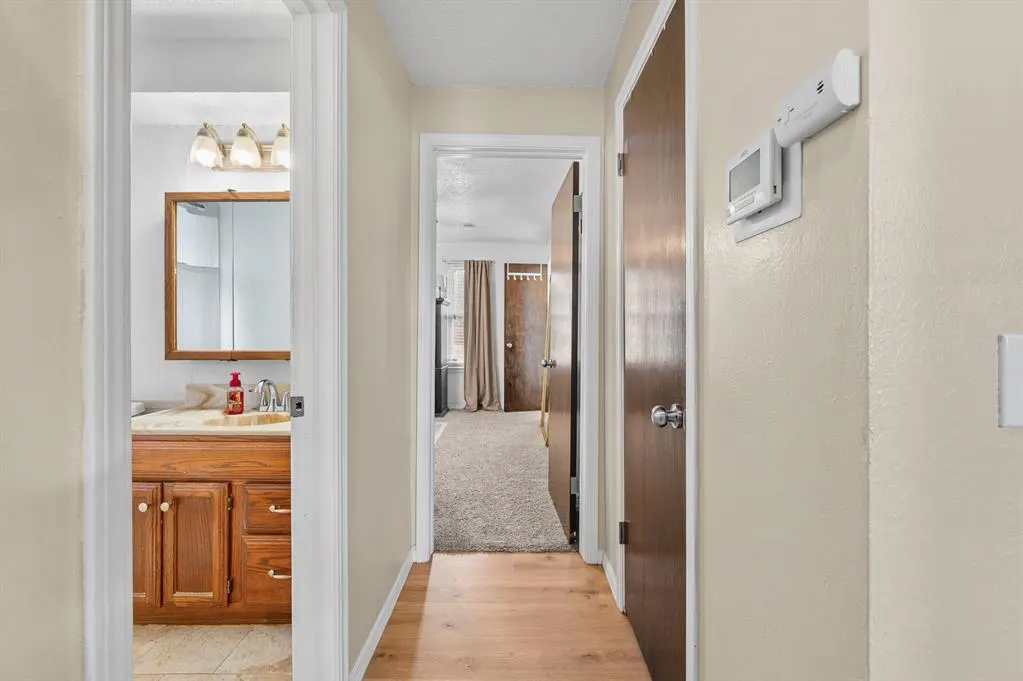 Photo 10 — 625 SW 9th Street, Moore, OK 73160