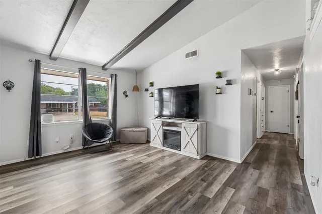 Photo 6 — 3024 Neighbors Lane, Oklahoma City, OK 73115