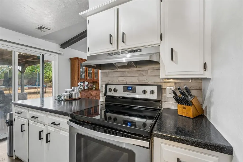 Photo 10 — 3024 Neighbors Lane, Oklahoma City, OK 73115