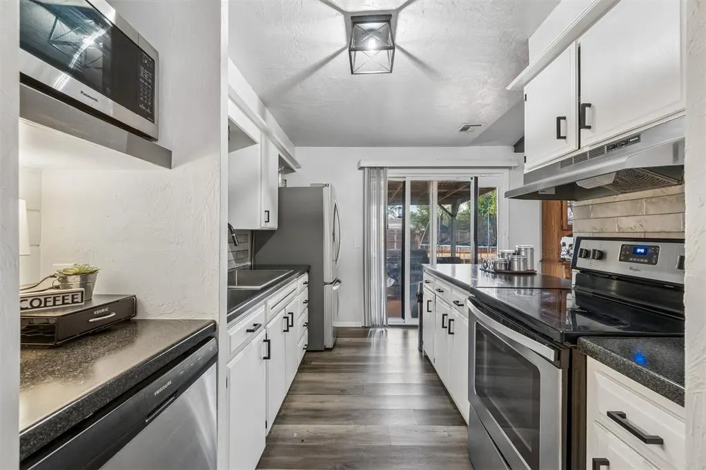 Photo 11 — 3024 Neighbors Lane, Oklahoma City, OK 73115