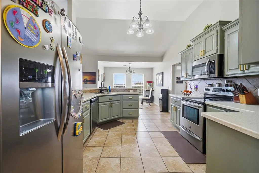 Photo 9 — 1804 Cougar Circle, Altus, OK 73521