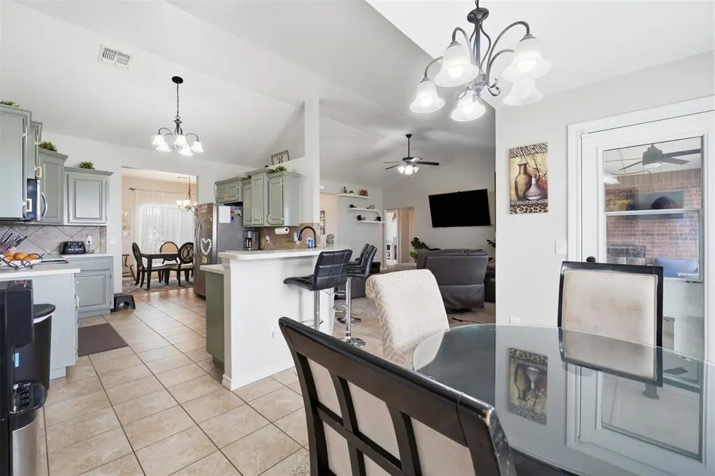 Photo 13 — 1804 Cougar Circle, Altus, OK 73521