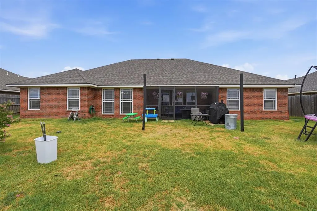 Photo 37 — 1804 Cougar Circle, Altus, OK 73521