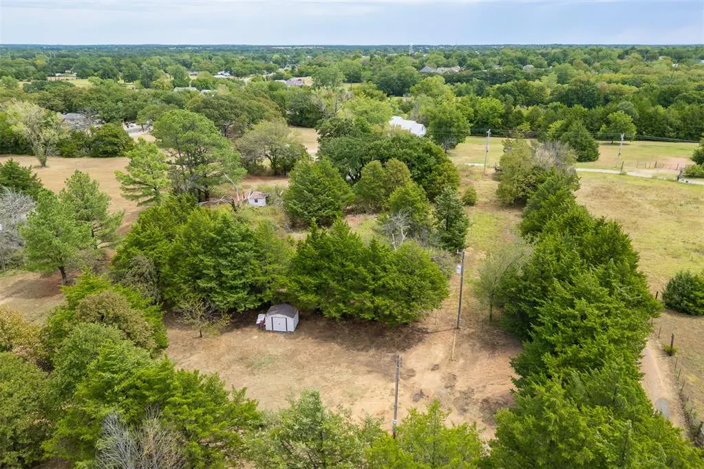 Photo 4 — 118 N Hurst Lane, Tecumseh, OK 74873