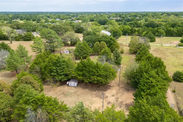 Photo 4 — 118 N Hurst Lane, Tecumseh, OK 74873
