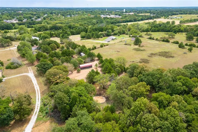 Photo 6 — 118 N Hurst Lane, Tecumseh, OK 74873