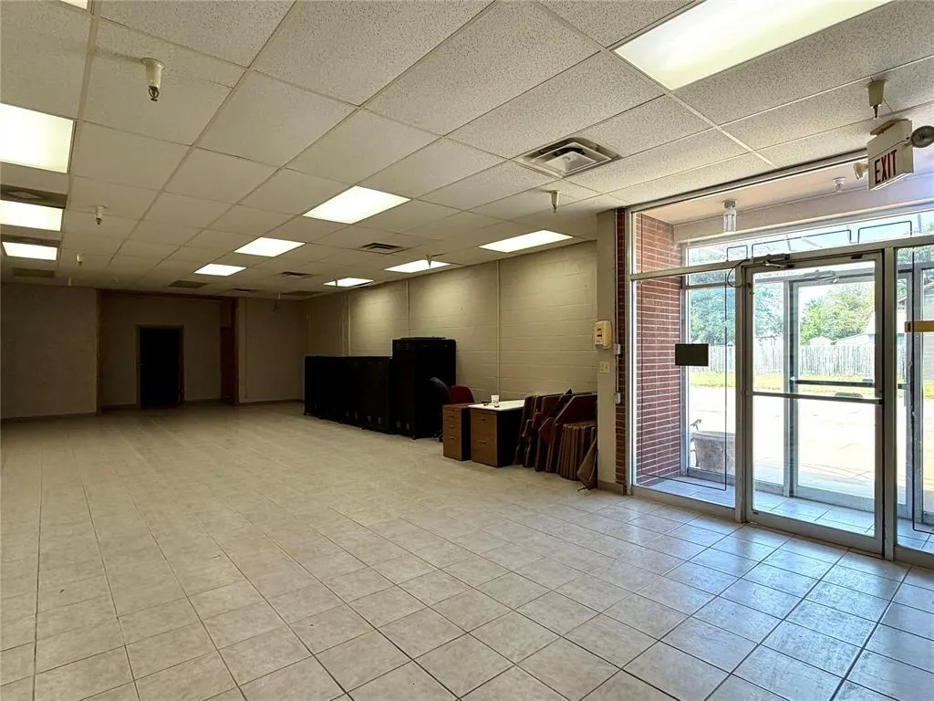 Photo 10 — 301 S 2nd Street, Chickasha, OK 73018