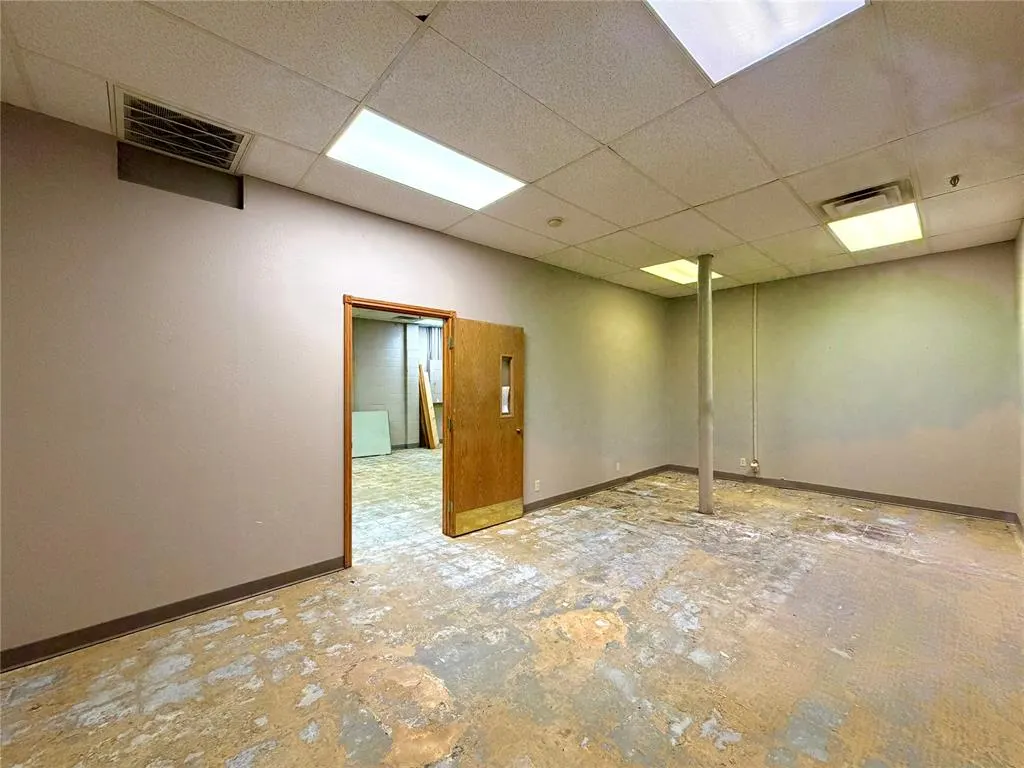 Photo 34 — 301 S 2nd Street, Chickasha, OK 73018