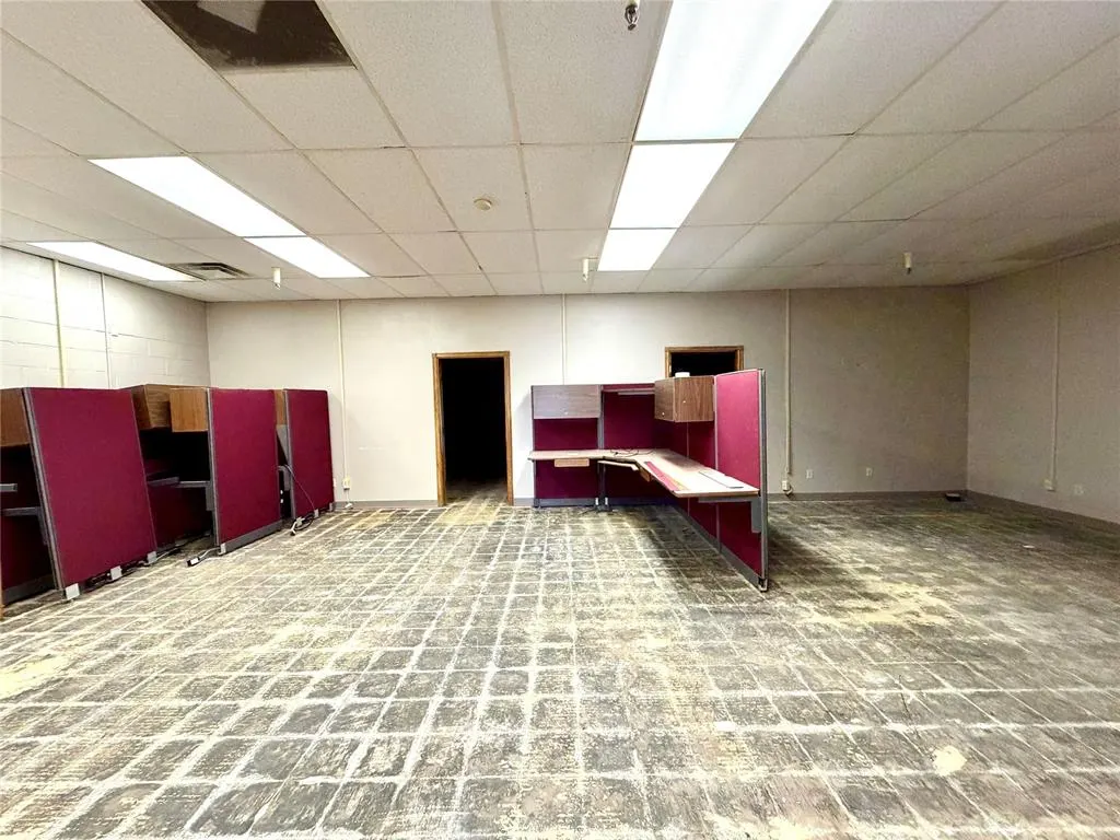 Photo 36 — 301 S 2nd Street, Chickasha, OK 73018