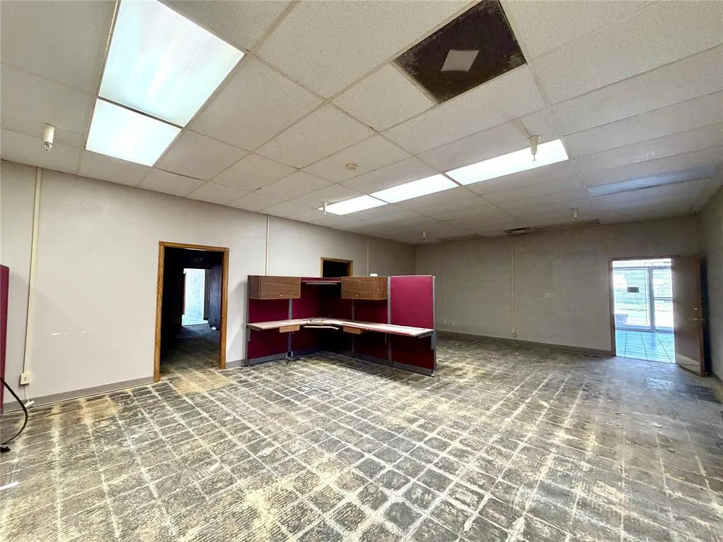 Photo 37 — 301 S 2nd Street, Chickasha, OK 73018