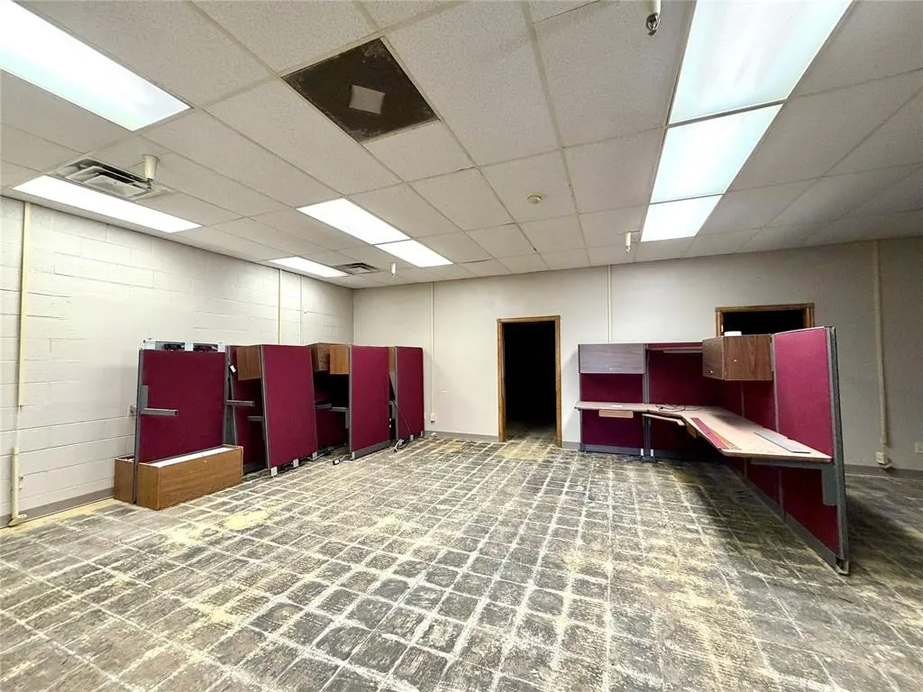 Photo 38 — 301 S 2nd Street, Chickasha, OK 73018