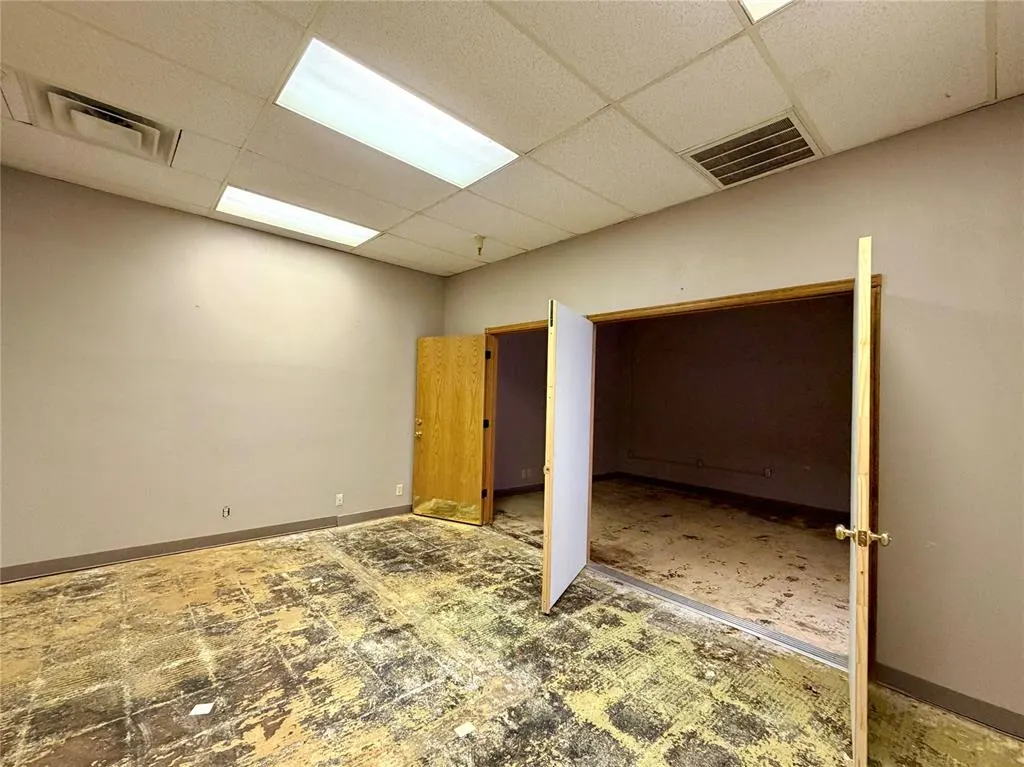 Photo 41 — 301 S 2nd Street, Chickasha, OK 73018
