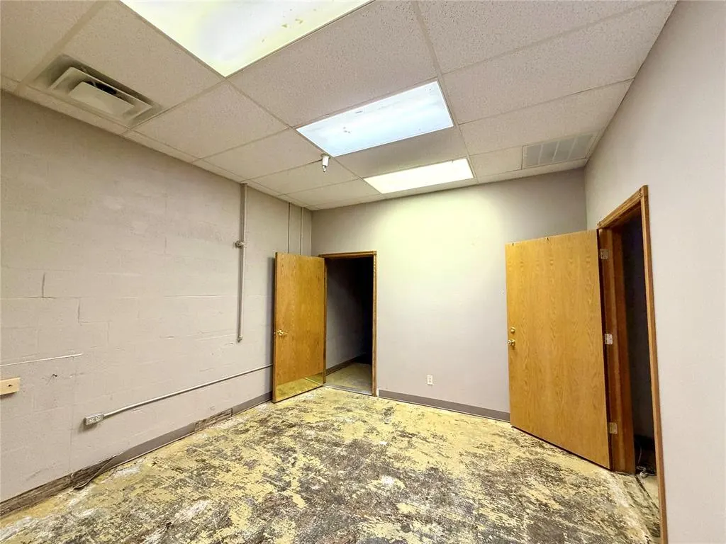 Photo 44 — 301 S 2nd Street, Chickasha, OK 73018