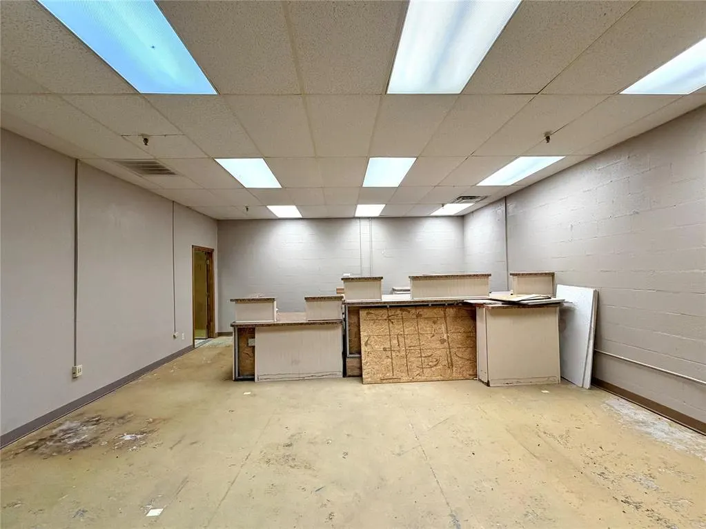 Photo 45 — 301 S 2nd Street, Chickasha, OK 73018