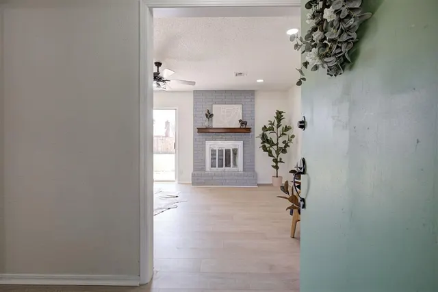 Photo 2 — 612 W Perry Drive, Mustang, OK 73064