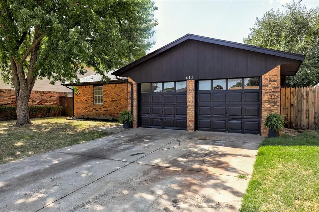 Photo 27 — 612 W Perry Drive, Mustang, OK 73064