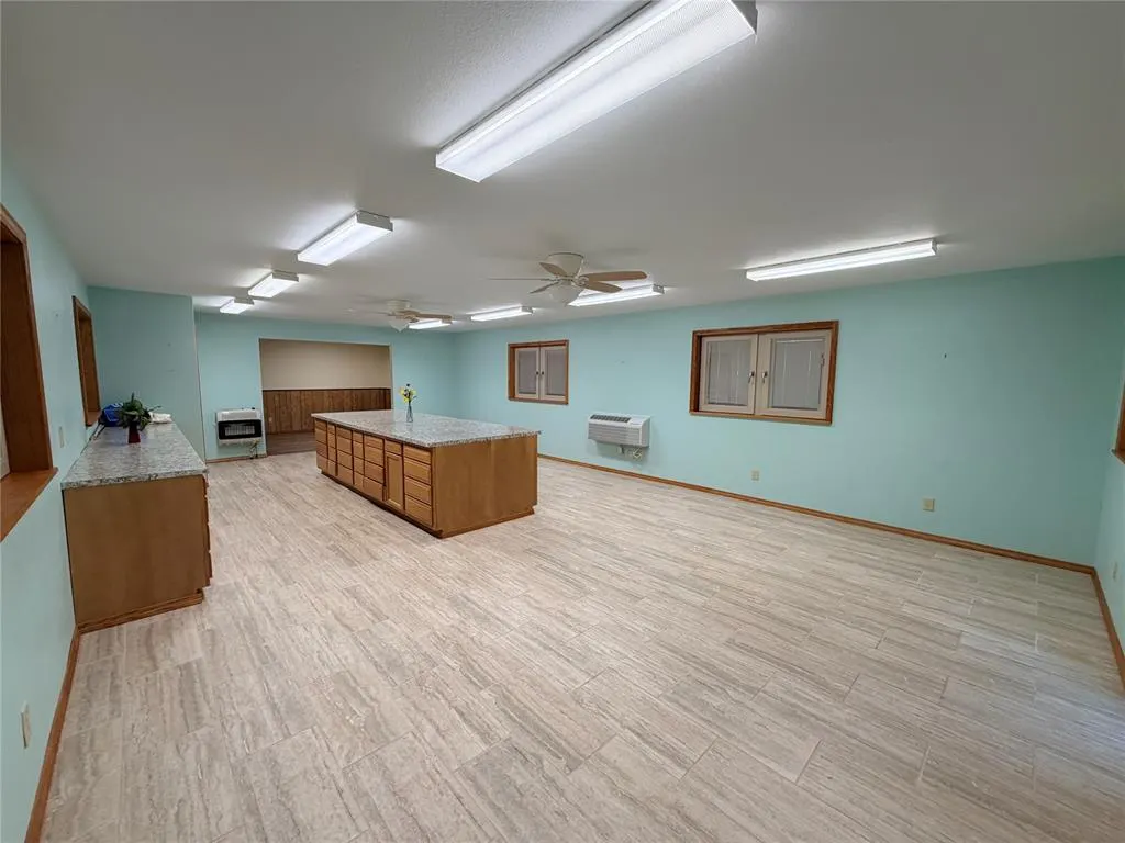 Photo 11 — 406 N Armor Avenue, Canton, OK 73724