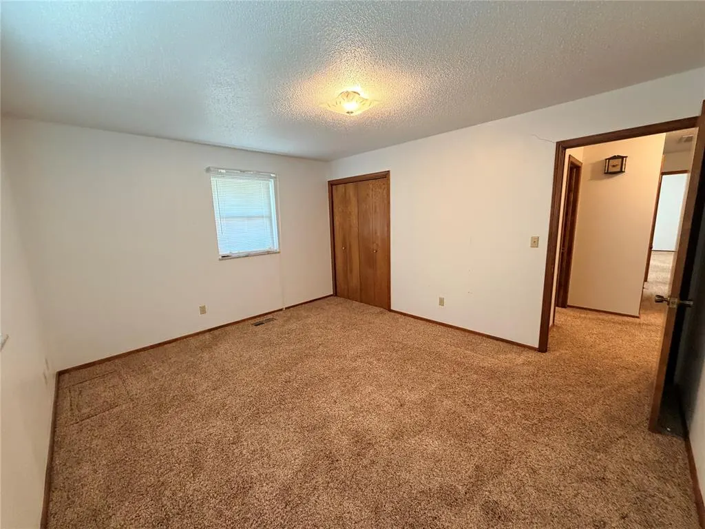 Photo 18 — 406 N Armor Avenue, Canton, OK 73724