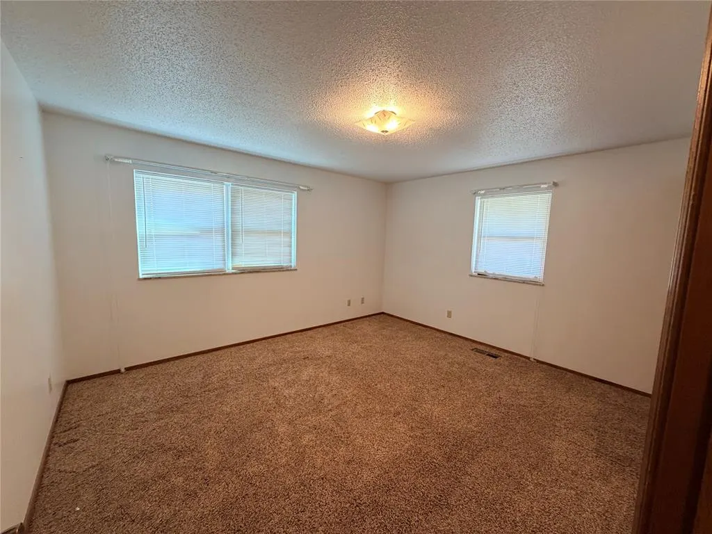 Photo 19 — 406 N Armor Avenue, Canton, OK 73724