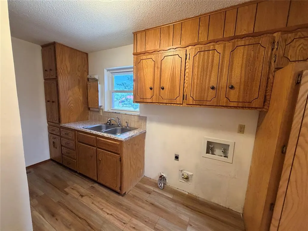 Photo 25 — 406 N Armor Avenue, Canton, OK 73724