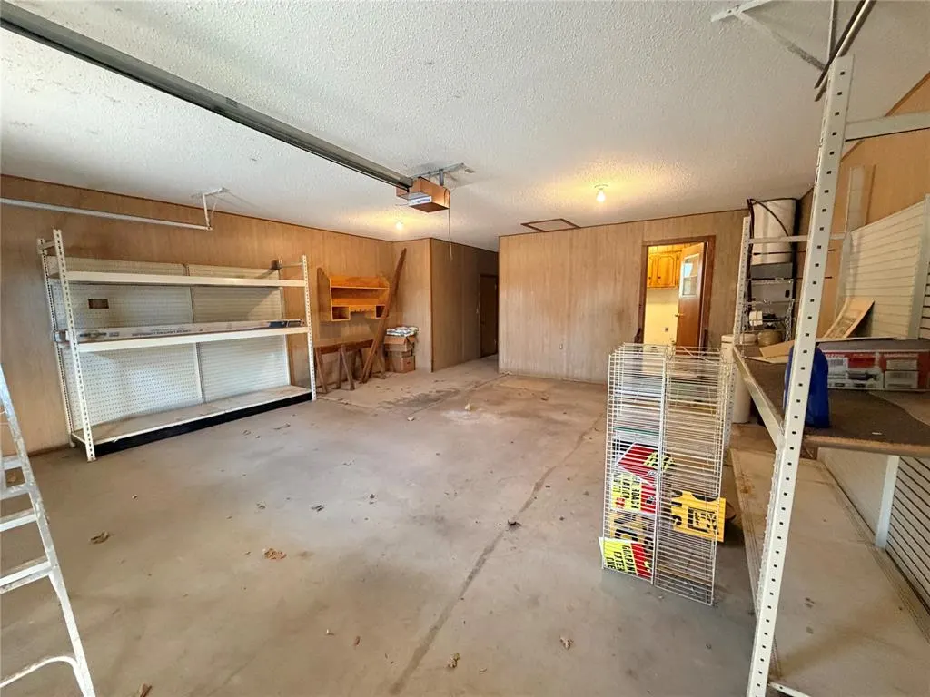 Photo 27 — 406 N Armor Avenue, Canton, OK 73724