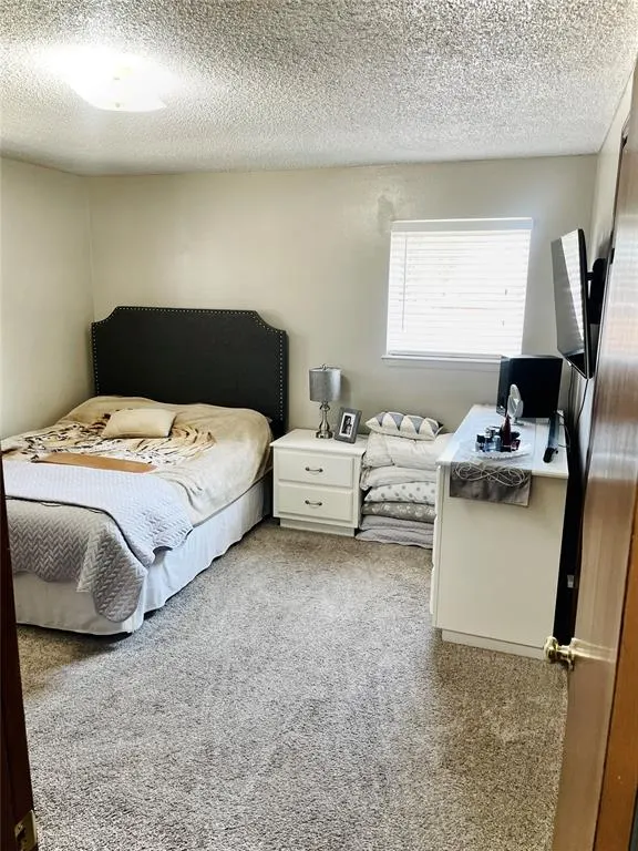 Photo 7 — 2216 N Mueller Avenue, Bethany, OK 73008