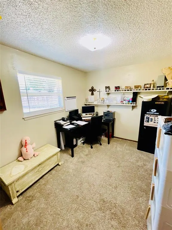 Photo 8 — 2216 N Mueller Avenue, Bethany, OK 73008