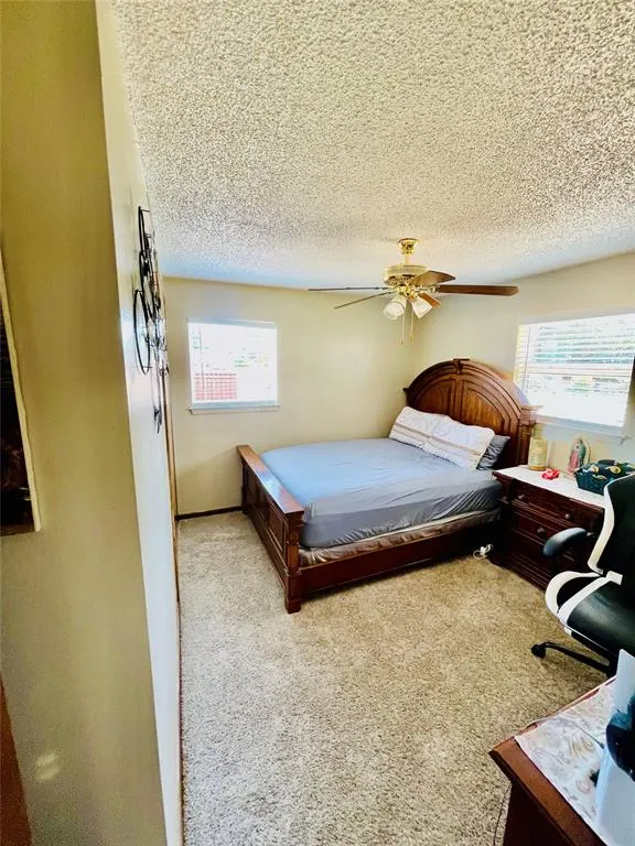 Photo 9 — 2216 N Mueller Avenue, Bethany, OK 73008