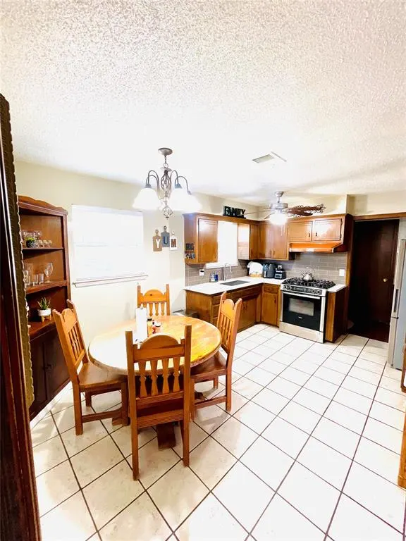Photo 10 — 2216 N Mueller Avenue, Bethany, OK 73008
