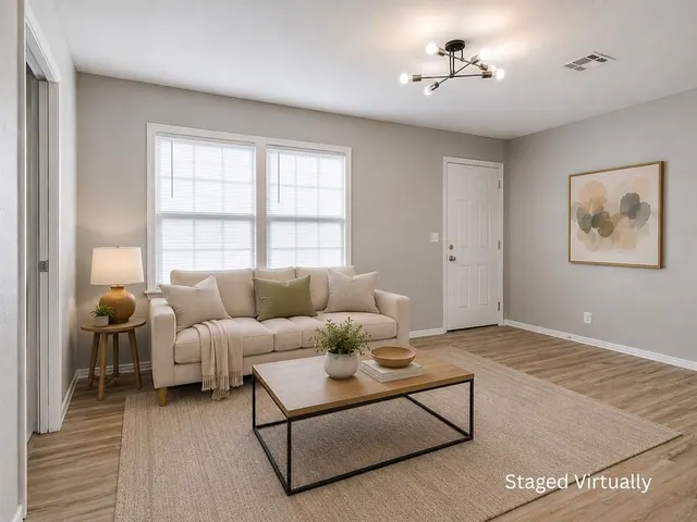 Photo 5 — 1106 Jet Drive, Midwest City, OK 73110