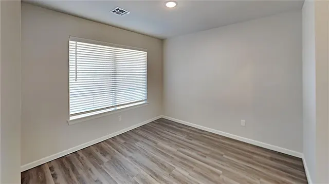 Photo 5 — 489 Hardesty Drive, Shawnee, OK 74804