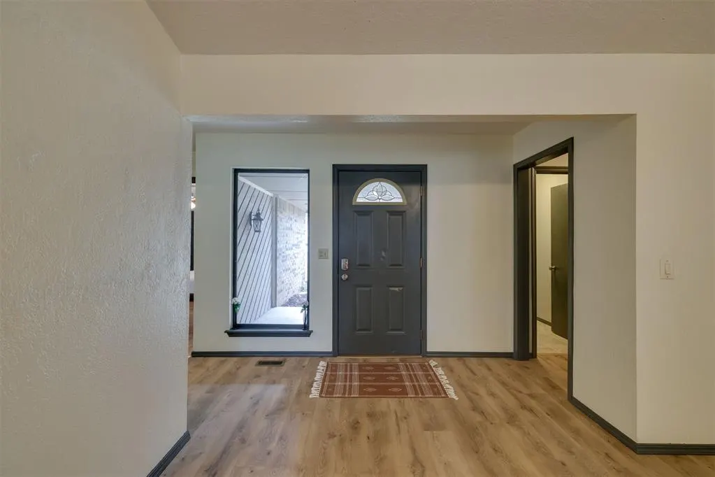 Photo 3 — 2600 N Valley Brook Drive, Edmond, OK 73034