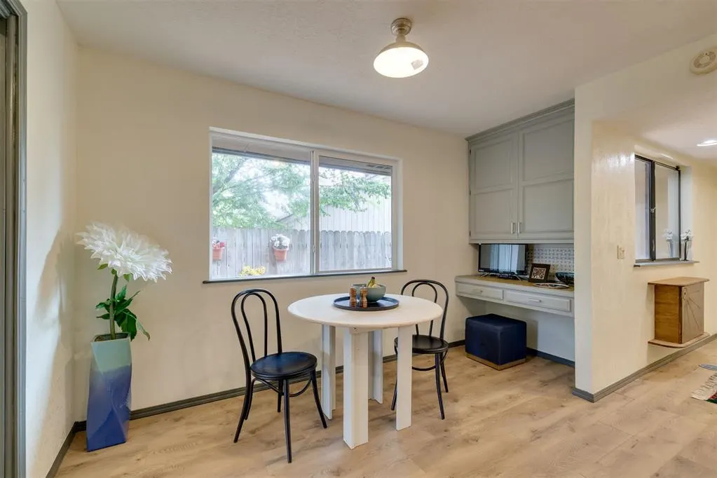 Photo 14 — 2600 N Valley Brook Drive, Edmond, OK 73034