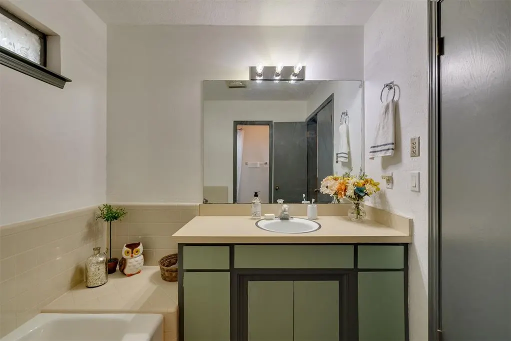 Photo 26 — 2600 N Valley Brook Drive, Edmond, OK 73034