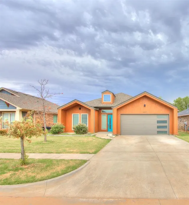 Photo 2 — 10317 NW 34th Terrace, Yukon, OK 73099