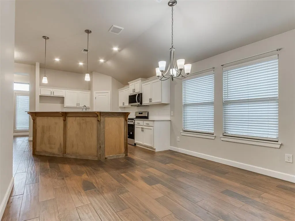 Photo 7 — 10317 NW 34th Terrace, Yukon, OK 73099