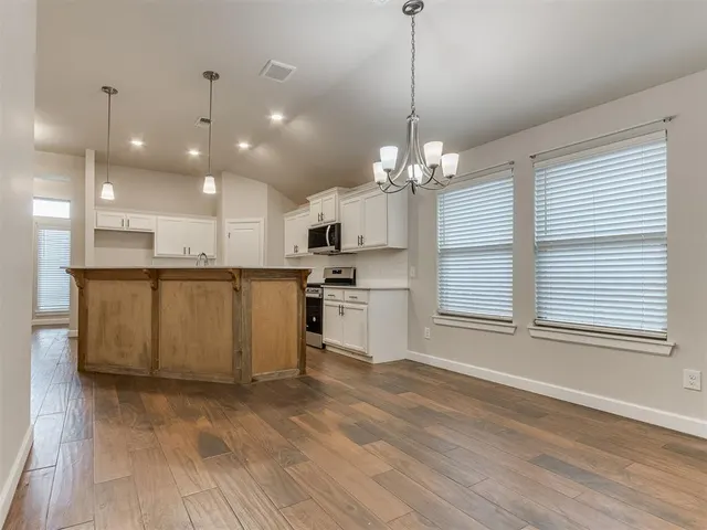 Photo 7 — 10317 NW 34th Terrace, Yukon, OK 73099