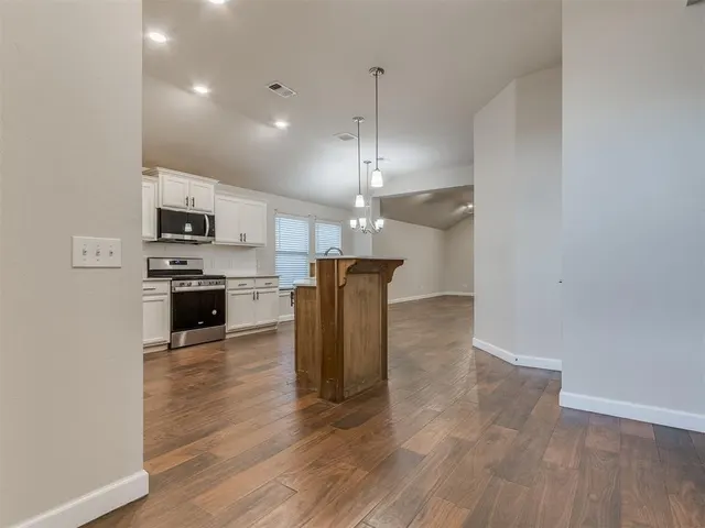 Photo 8 — 10317 NW 34th Terrace, Yukon, OK 73099