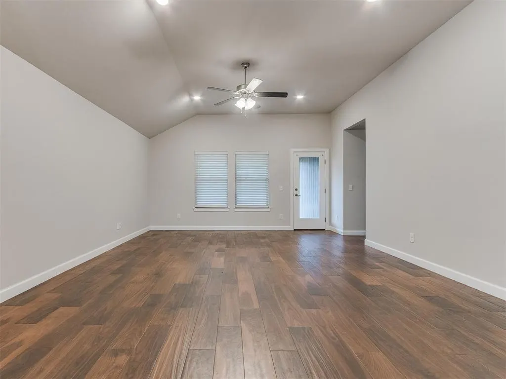 Photo 10 — 10317 NW 34th Terrace, Yukon, OK 73099
