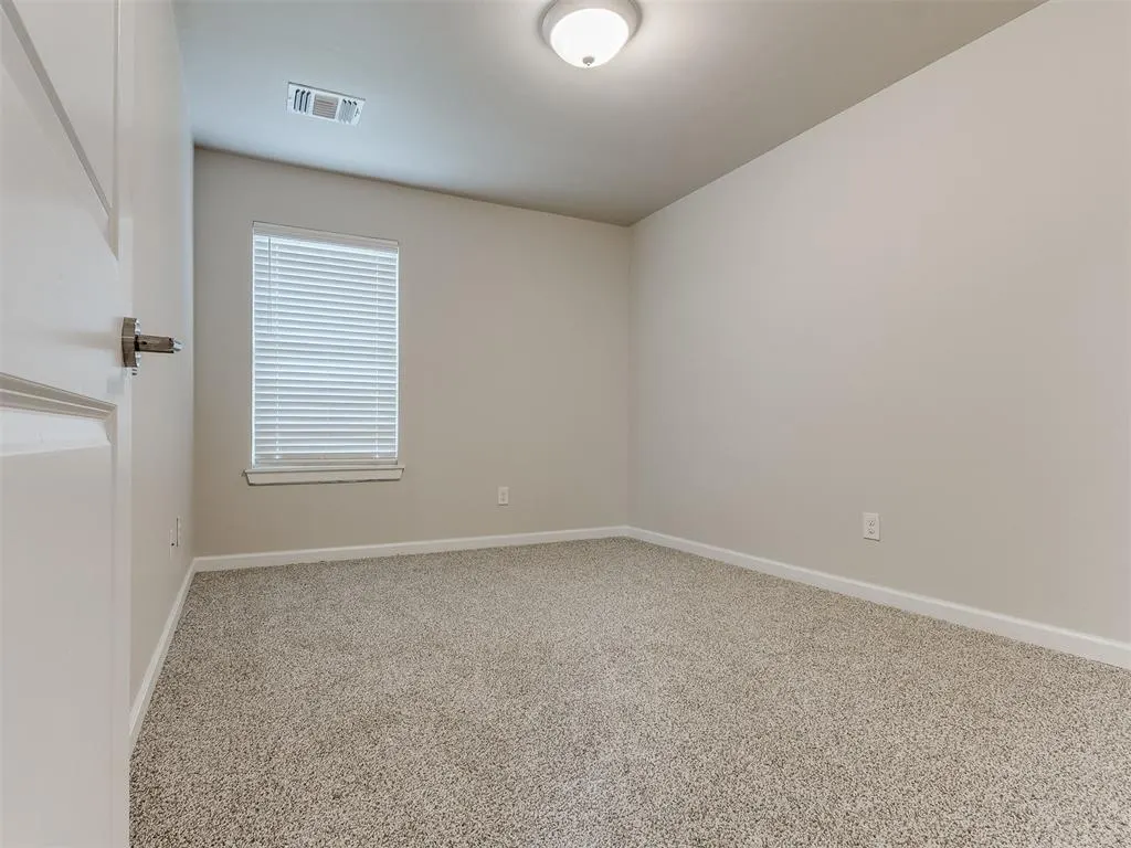 Photo 21 — 10317 NW 34th Terrace, Yukon, OK 73099