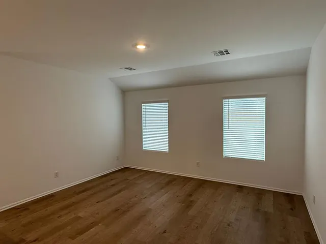 Photo 3 — 644 SW 11th Street, Newcastle, OK 73065