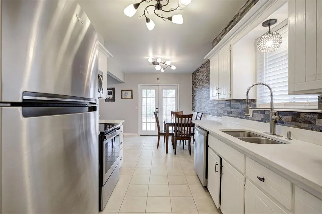 Photo 10 — 819 Hawthorne Place, Edmond, OK 73003