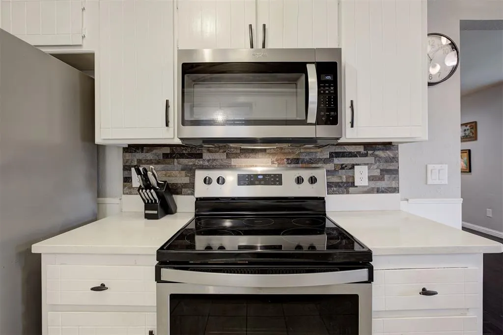 Photo 12 — 819 Hawthorne Place, Edmond, OK 73003