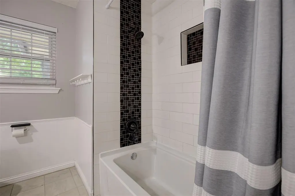 Photo 25 — 819 Hawthorne Place, Edmond, OK 73003