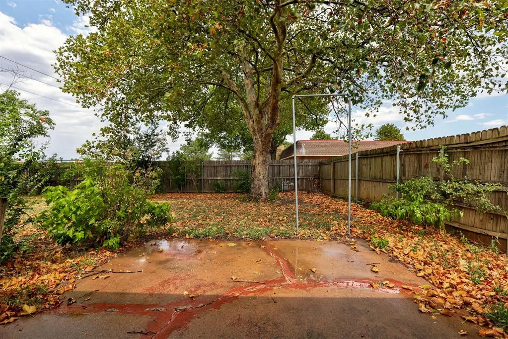 Photo 32 — 819 Hawthorne Place, Edmond, OK 73003
