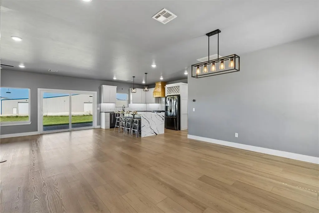 Photo 5 — 4930 Meadow Drive, Guthrie, OK 73044