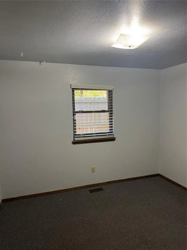 Photo 16 — 3713 Rolling Lane Circle, Midwest City, OK 73110